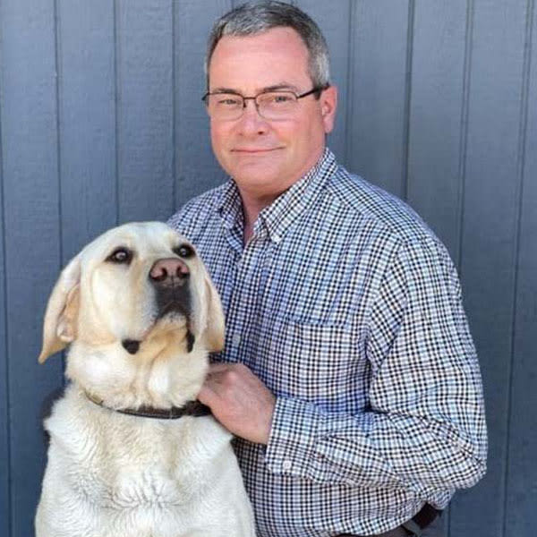 Meet Dr. Gordon Pickering, La Pine Veterinarian