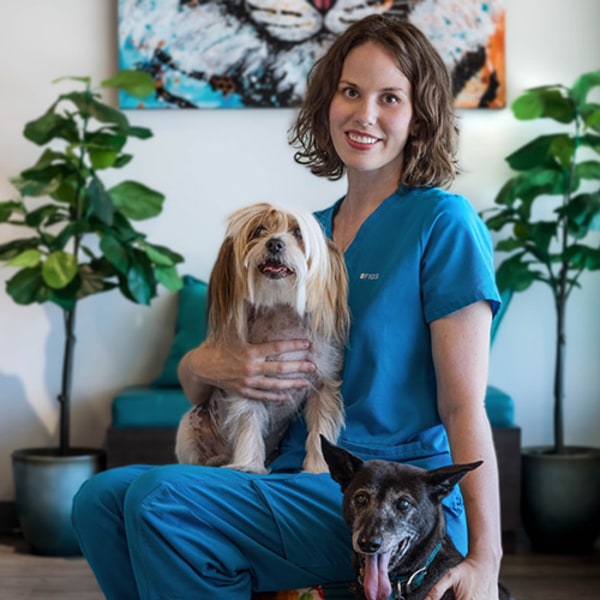 Laura, Kelowna Veterinary Assistant