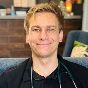 Dr. Antoni Zielinski, Yucaipa Veterinarian