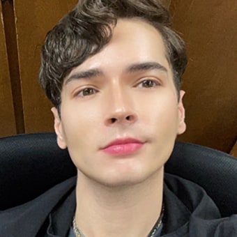 Zach, McAllen Receptionist