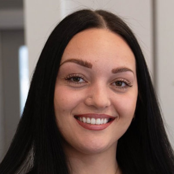 Karine, Val-des-Monts Hygiénistes dentaires