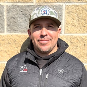 Jon, Versailles  Barn Assistant