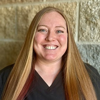 Jiselle, Versailles Surgery Assistant