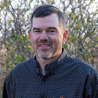 Dr. Josh Zacharias, Longmont & Parker Veterinary Surgeon