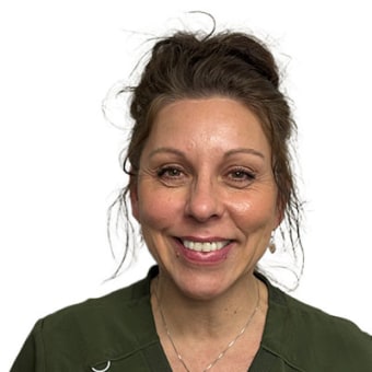 Joanne, Ontario Dental Assistant