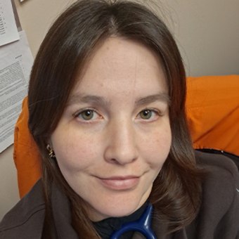 Dr. Camila Cardona, Burlington and Bellingham Veterinarian
