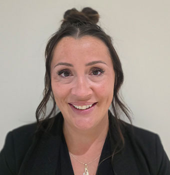 Michèle, Alma, Personnel administratif