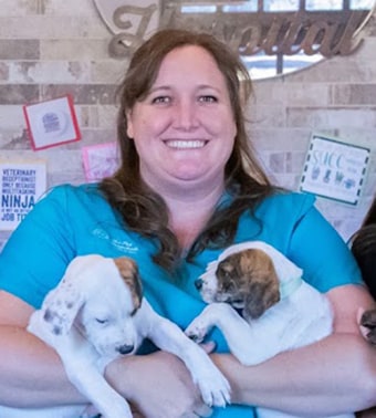 Gina, Hattiesburg Veterinary Assistant