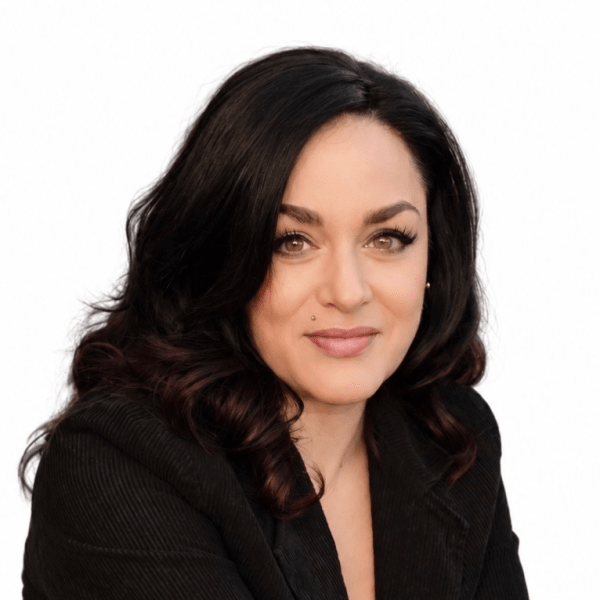 Shannon | Social Media and Marketing Specialist