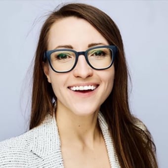 Dr. Karolina Roszak, South Florida Veterinarian