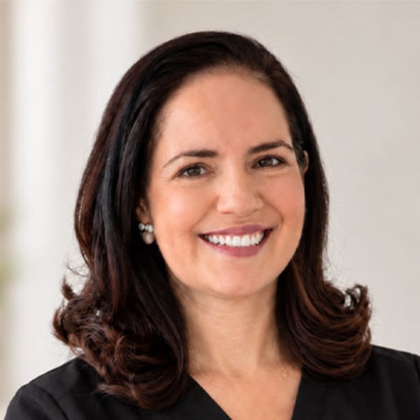 Veronica, Toronto Registered Dental Hygienist