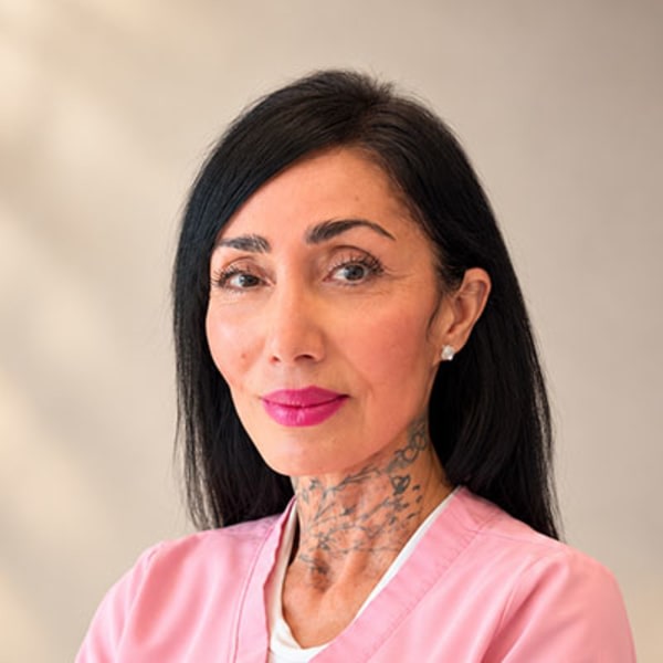 Bella, Toronto Dental Assistant