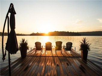 Waters Edge Cottage on Eagle Lake